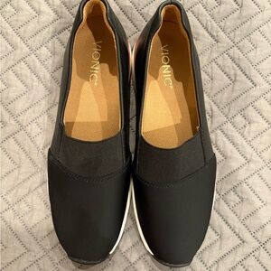 Vionic Women's Black Slip-On Shoes